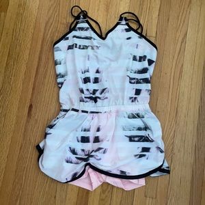 Lululemon Sweaty or Not Runsie Size 6